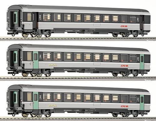 Set of 3 Passenger cars in Corail livery<br /><a href='images/pictures/Roco/64026.jpg' target='_blank'>Full size image</a>